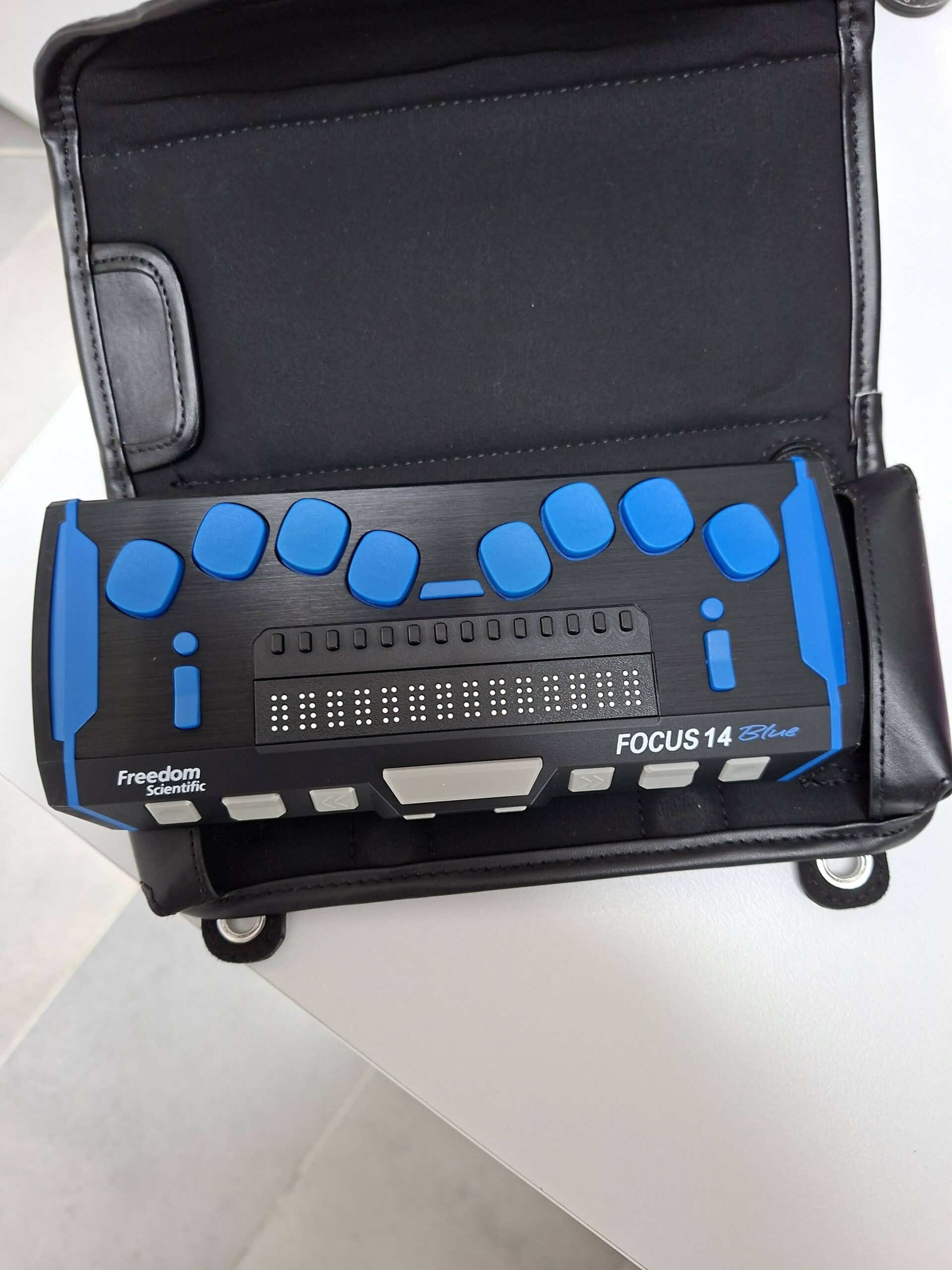 Focus 14 Blue καινούργια συσκευή με θήκη